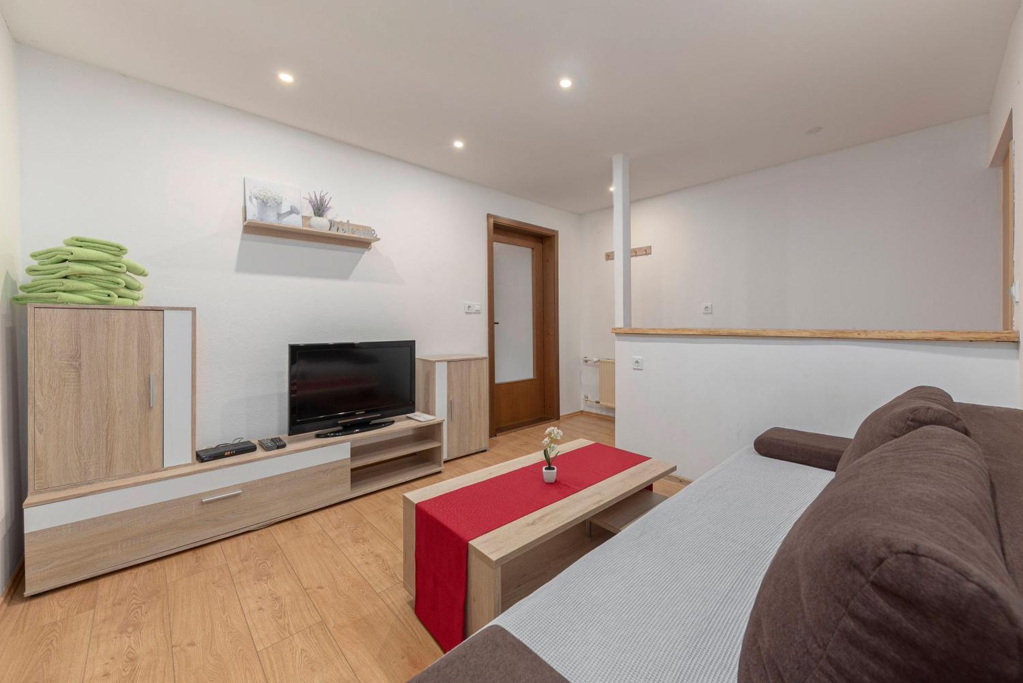 Apartmaji Hodak ボーヒニ エクステリア 写真