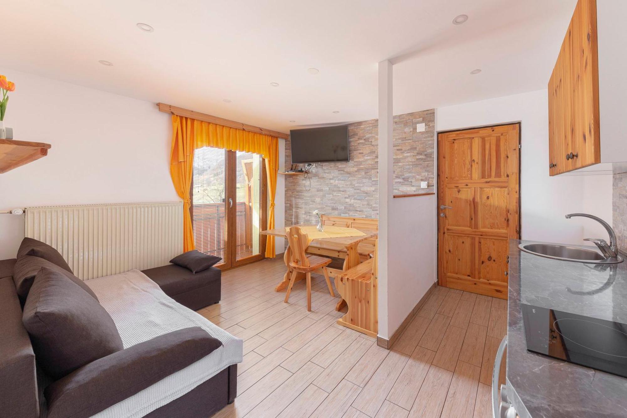 Apartmaji Hodak ボーヒニ エクステリア 写真
